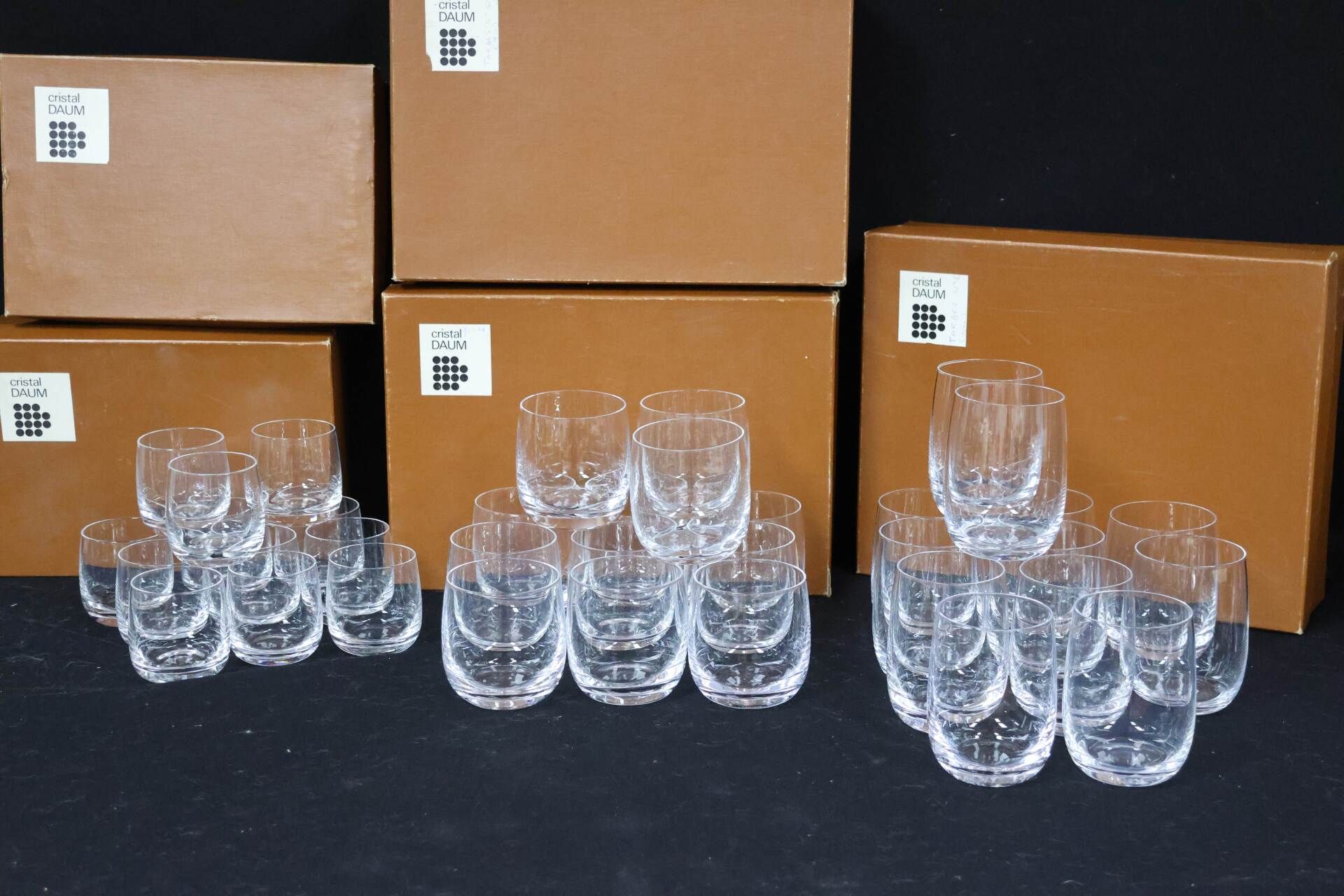 Null DAUM. Set of crystal glasses including 12 large glasses 11 x 7.2 cm (1 chip&hellip;