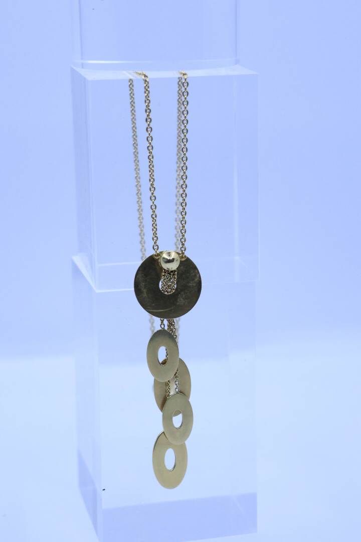 Null Collar de oro amarillo (18Kt) compuesto por una cadena que sostiene un colg&hellip;