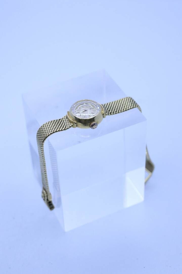 Null OMEGA. Damenarmbanduhr, Armband und Gehäuse aus Gold Länge 16 cm Durchmesse&hellip;