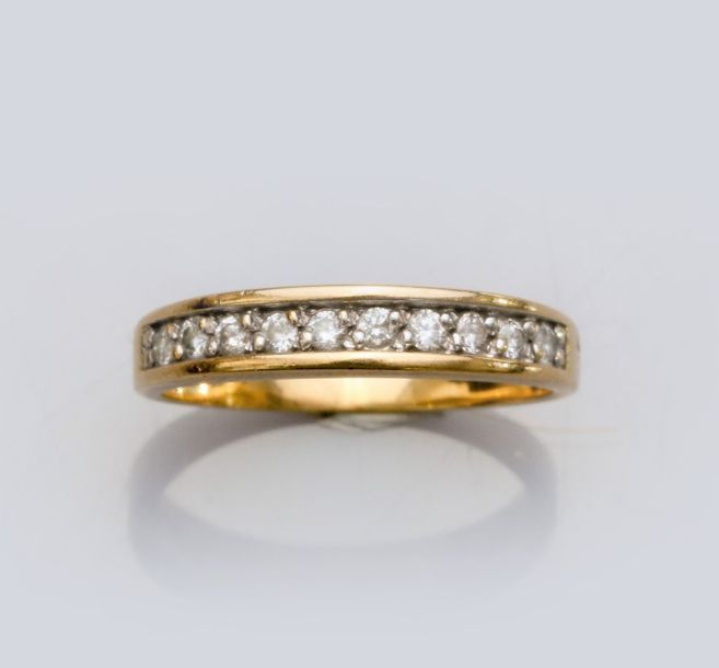   Demi alliance en en or jaune 750°/00 (18K) , sertie de diamants taille brillan&hellip;
