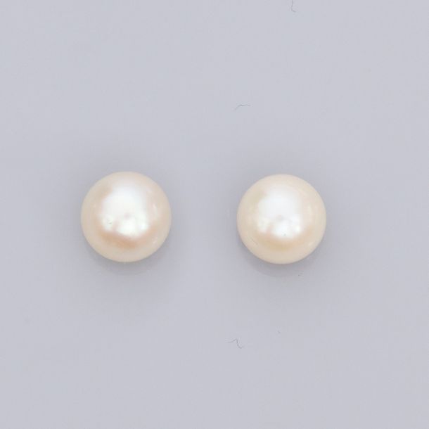   Paire de boucles d'oreilles serties de perles de culture diamètre 6/6.5 mm, ti&hellip;