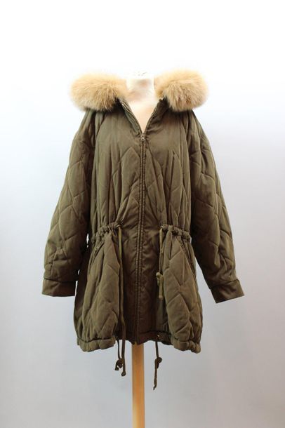 Null Christian DIOR 

Brown quilted coat, fox lined hood, T.42-44 approx.
