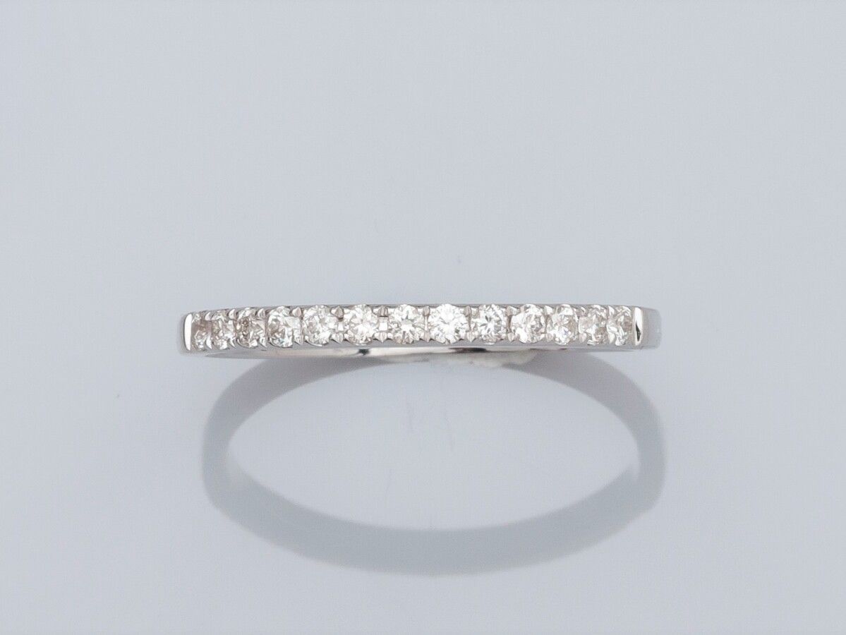 Null Fine alliance en or gris 750°/00 (18K) sertie de diamants taille brillant s&hellip;