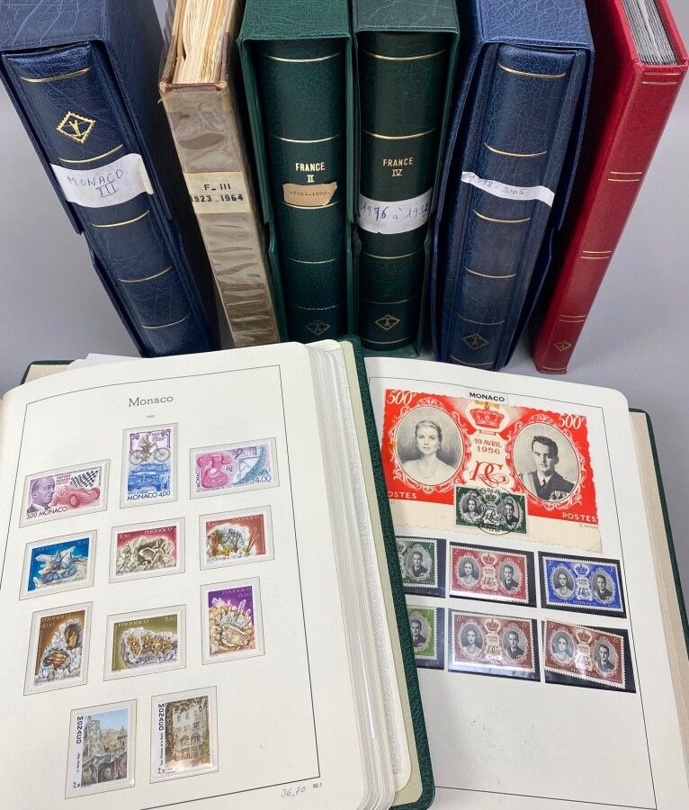 Null 九本邮票集，包括法国、摩纳哥（从50年代到2000年代）、法国以外地区。