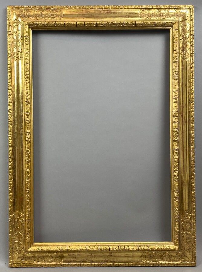 Null Gilded wood frame decorated with volutes in the corners. Late 19th century &hellip;