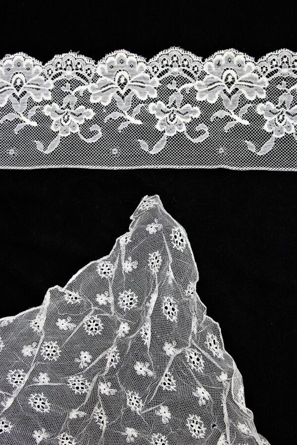 Null Small embroidered tulle fichu (small accidents) and a length of Calais lace&hellip;