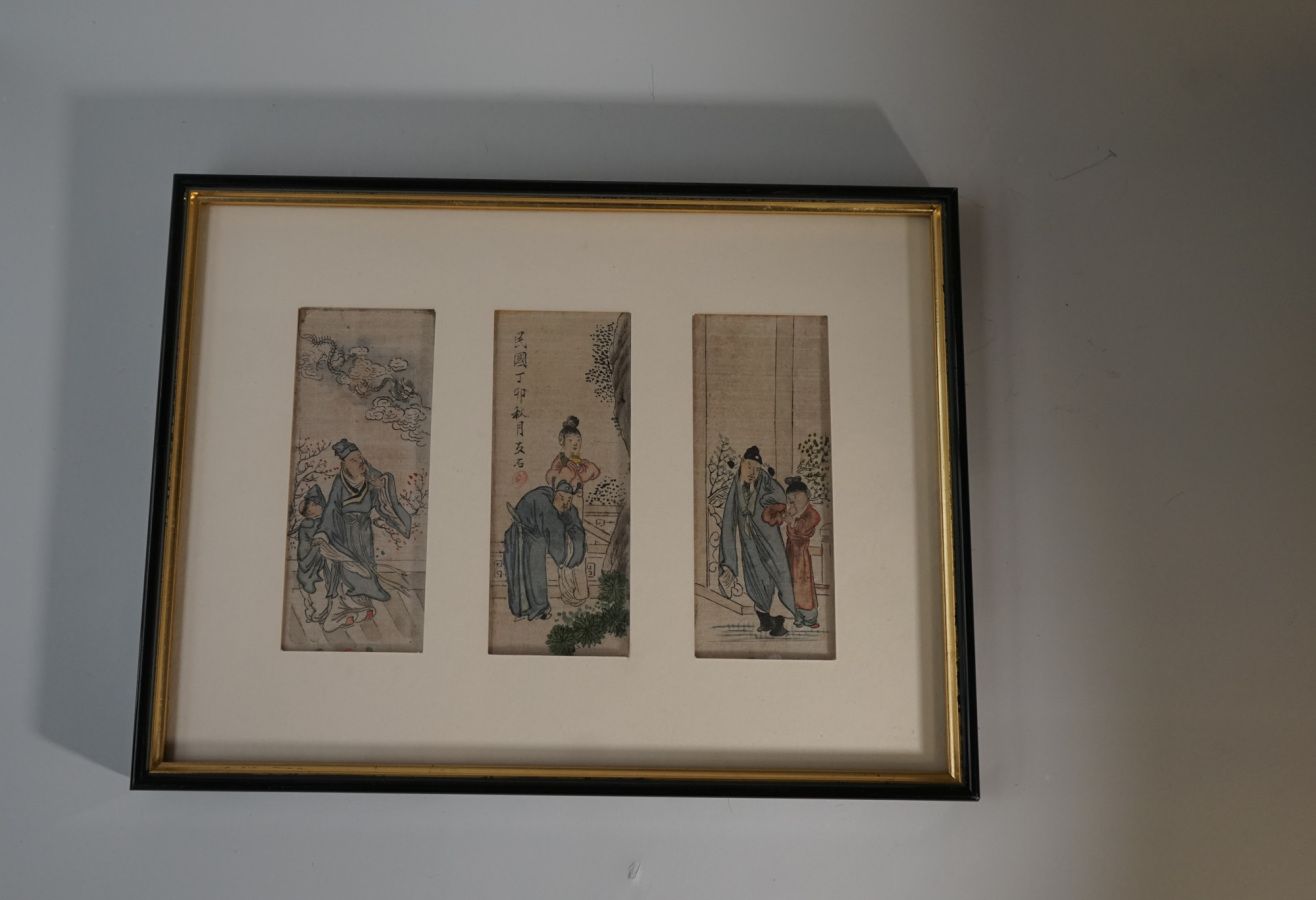 Null 丝绸画，三视图：云中的学者、儿童和龙，夫妇，学者和儿童，（玻璃下的框架），尺寸（框架）：32 x 24厘米，中国署名：YOUSHI，日期：MINGUO&hellip;