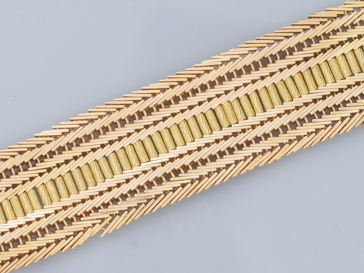 Null Bracelet ruban en or deux tons 750°/°°(18K); à maille ajourée et tressée en&hellip;
