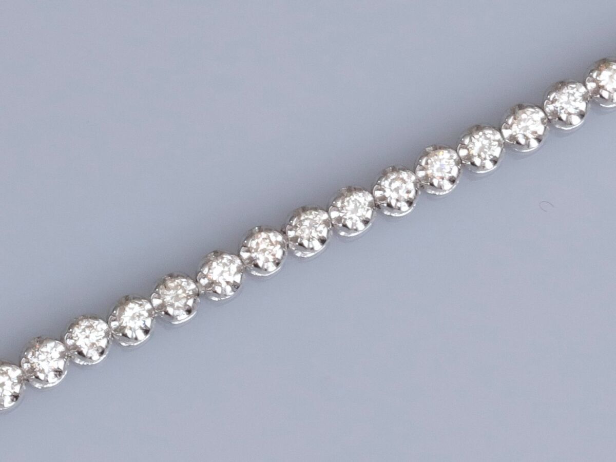 Null Fin bracelet rivière de diamants, en or gris 750°/°°(18K) , serti de diaman&hellip;