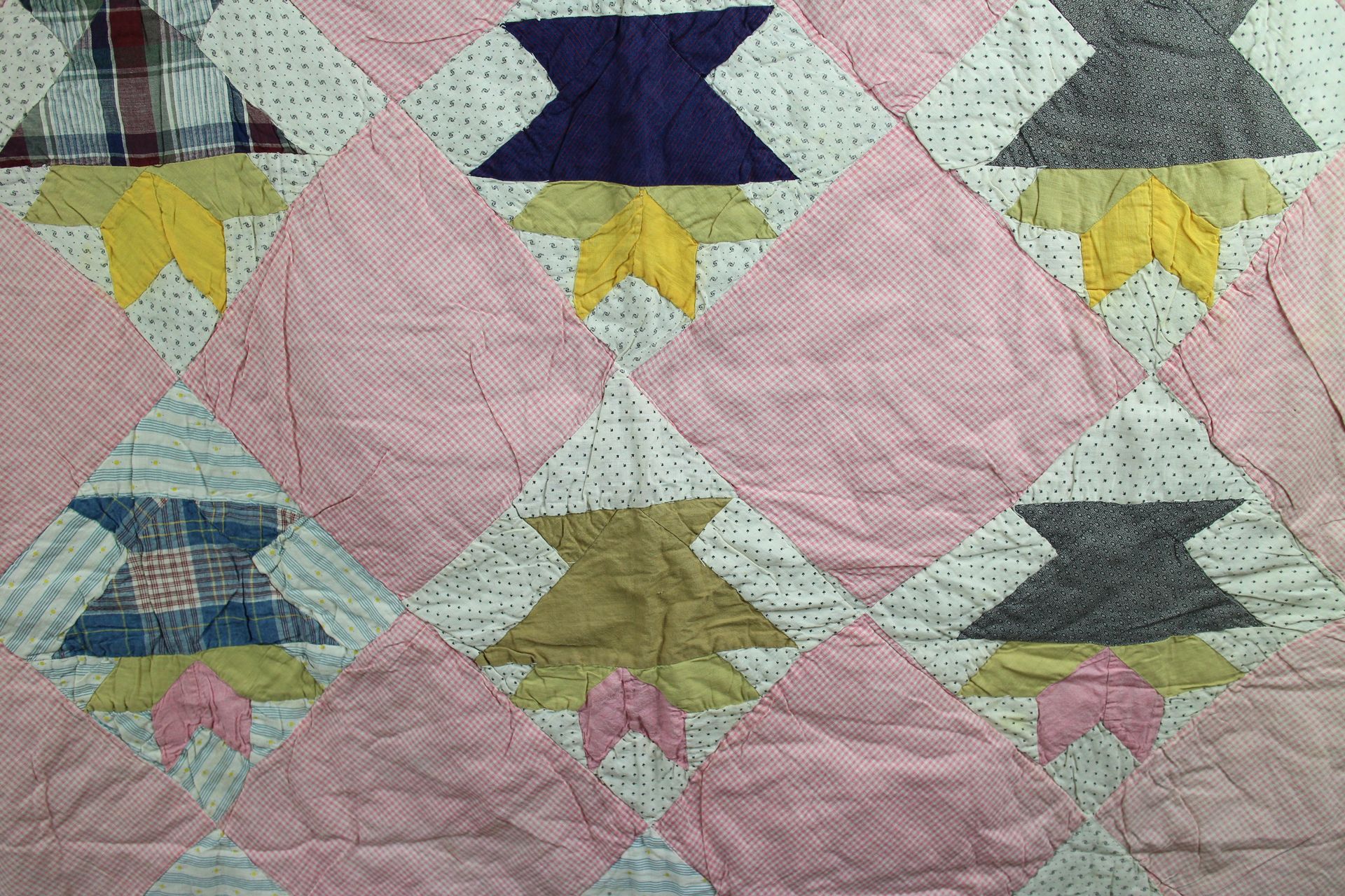Null Lot de 6 patchworks : un « Crazy quilt », petits triangles multicolores et &hellip;