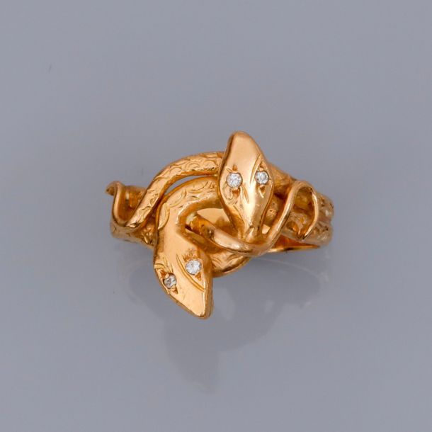 Null Bague serpent en or jaune 750°/00, les yeux sertis de petits diamants. Vers&hellip;