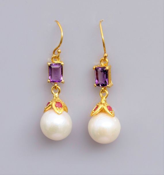   Paire de boucles d'oreilles en vermeil 925, serties de perles de culture diamè&hellip;