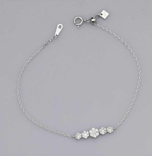   Fin bracelet en or gris 750°/00 (18K), maille forçat, serti de diamants taille&hellip;