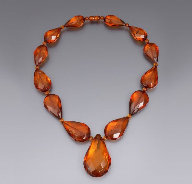 AMBRE Collier en ambre de la Baltique, transparent, perles facettées en gouttes &hellip;