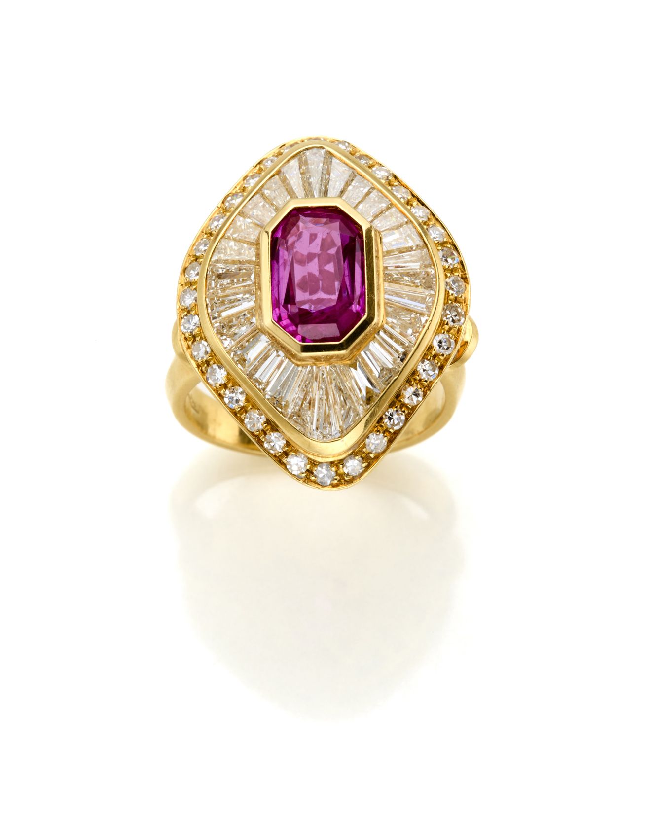 Null Octagonal ct. 1.60 circa ruby yellow gold ring with tapered and round diamo&hellip;