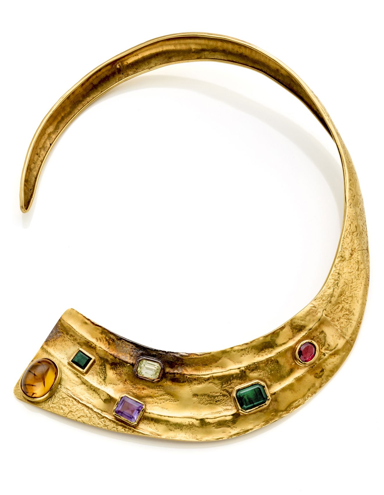 Null Collar abierto en oro amarillo texturizado acentuado con gemas variadas, g &hellip;