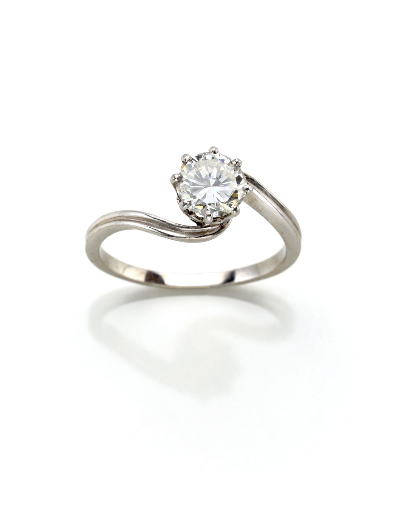 Null Anillo de oro blanco redondo ct. 1,10 circa diamante solitario anillo de or&hellip;
