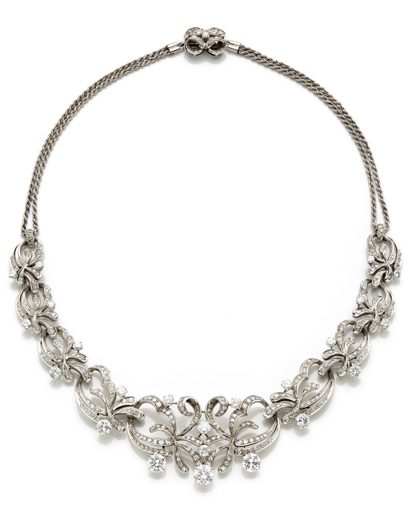 Null Collar de oro blanco con pieza central en forma de flor, diamantes en total&hellip;