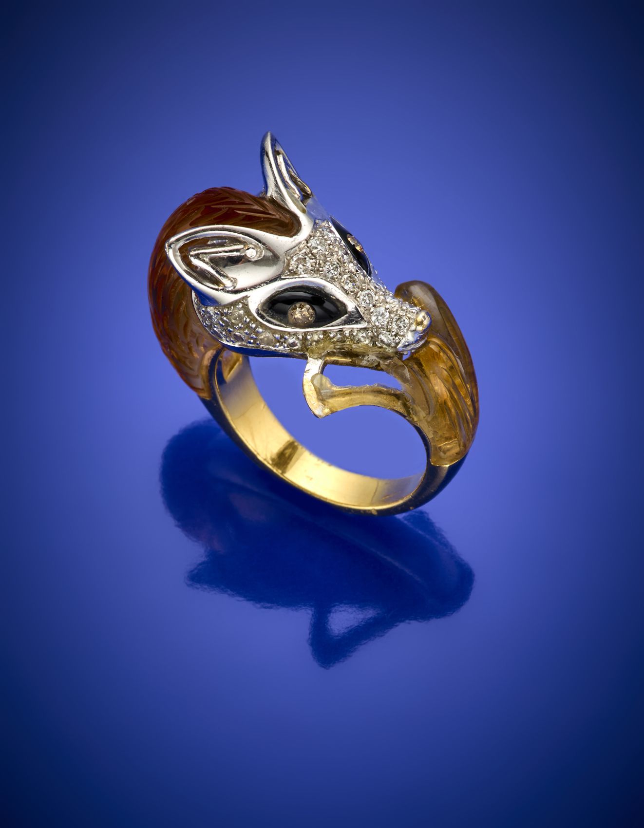 Null Diamond and carved citrine quartz yellow gold fox ring, g 10.88 circa size &hellip;