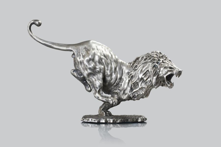 Null José Maria DAVID (1944 - 2015)
"Lion chassant"
Sculpture en bronze à patine&hellip;