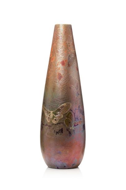 Null Clément MASSIER (1844 -1917)
Vase conique en céramique à décor émaillé poly&hellip;