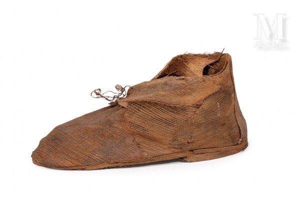 Ernest WEANGAÏ (né en 1963) La chaussure du Vieux Nègre, 2000

Fibre de coco col&hellip;