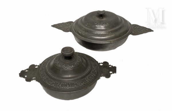 Paire d'écuelles fin XVIIIème siècle AURILLAC, late 18th century

Pewter bowl wi&hellip;