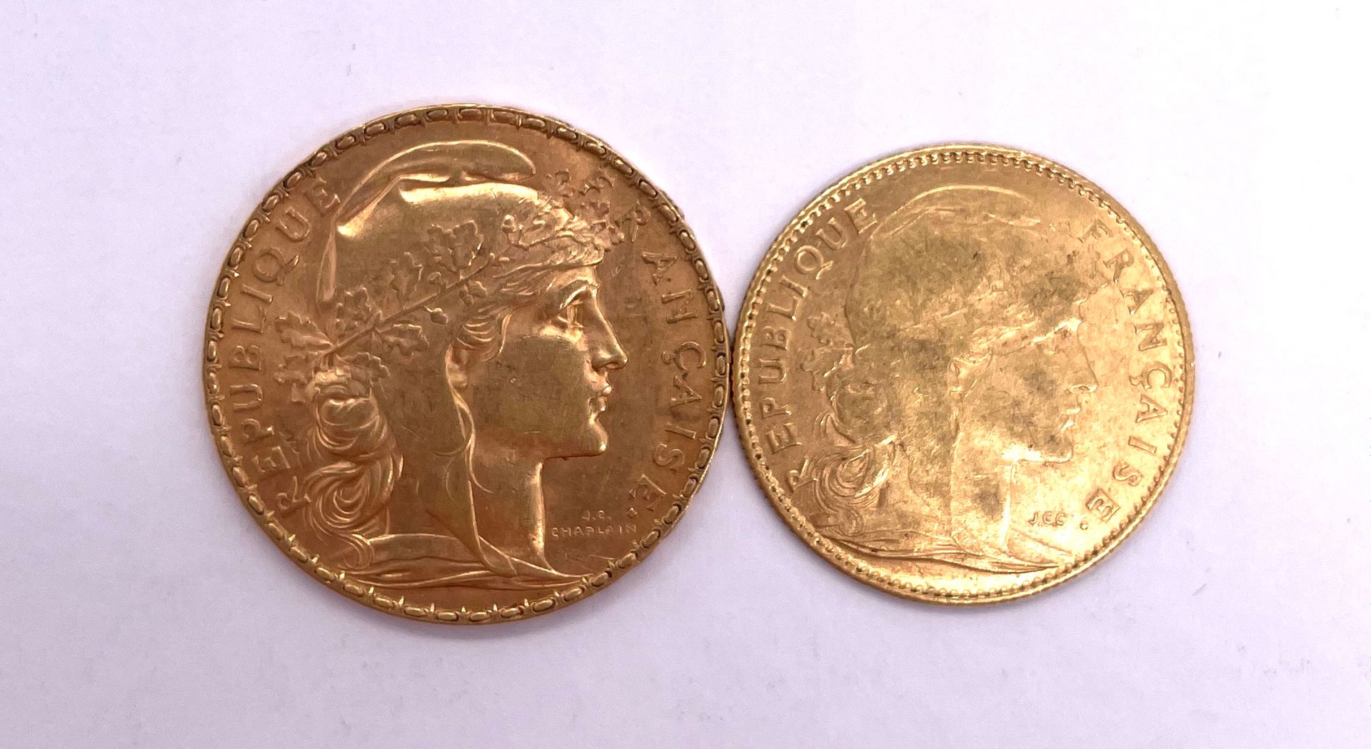 Null France - Troisième République 

Lot de deux monnaies en or comprenant une 2&hellip;
