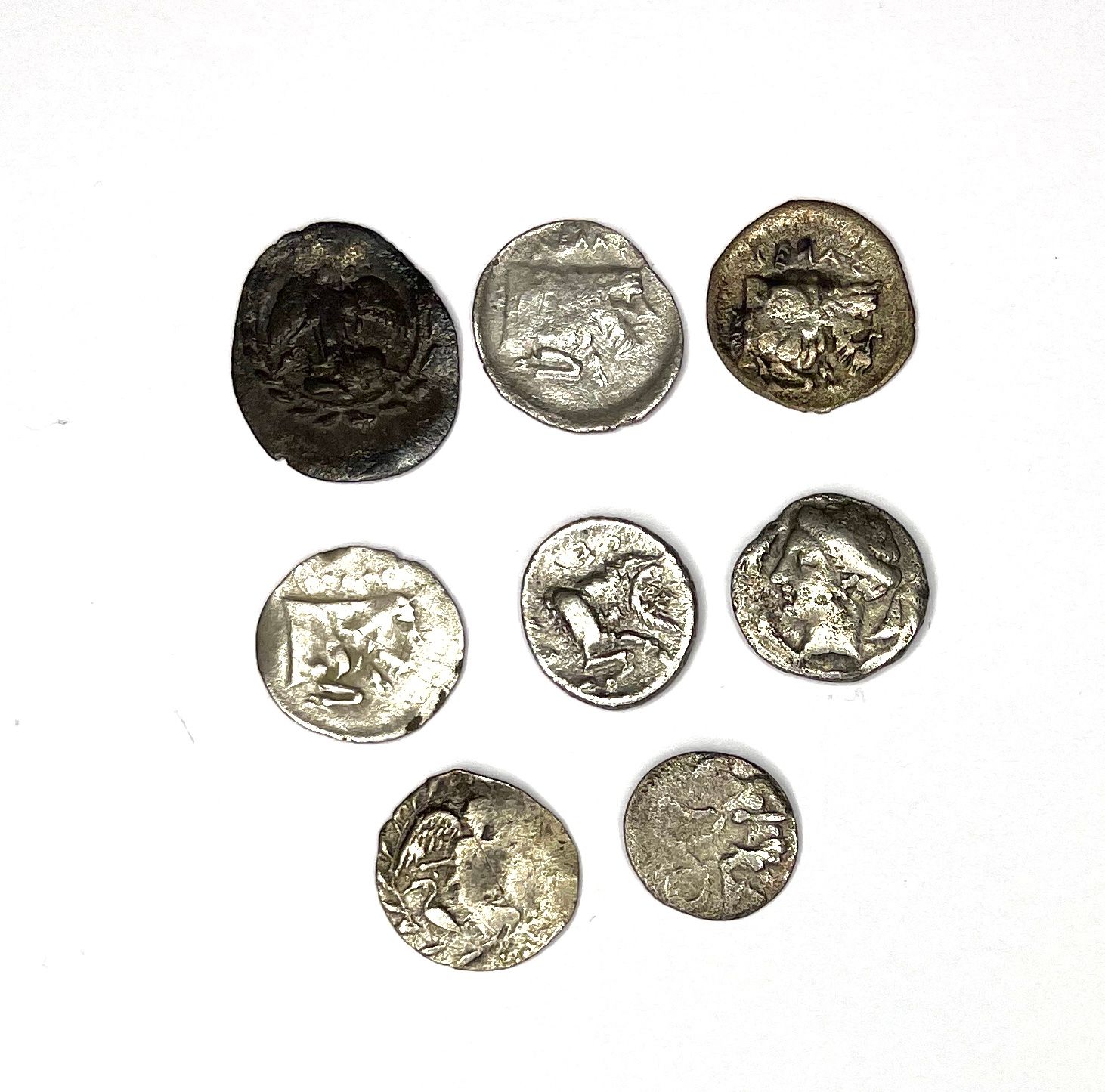 Null 意大利 - 西西里岛

一批八枚利特拉和半利特拉硬币，包括四枚安道夫公牛的利特拉硬币。

材质 : 银色

重量在0.46和1.22克之间

状态: &hellip;