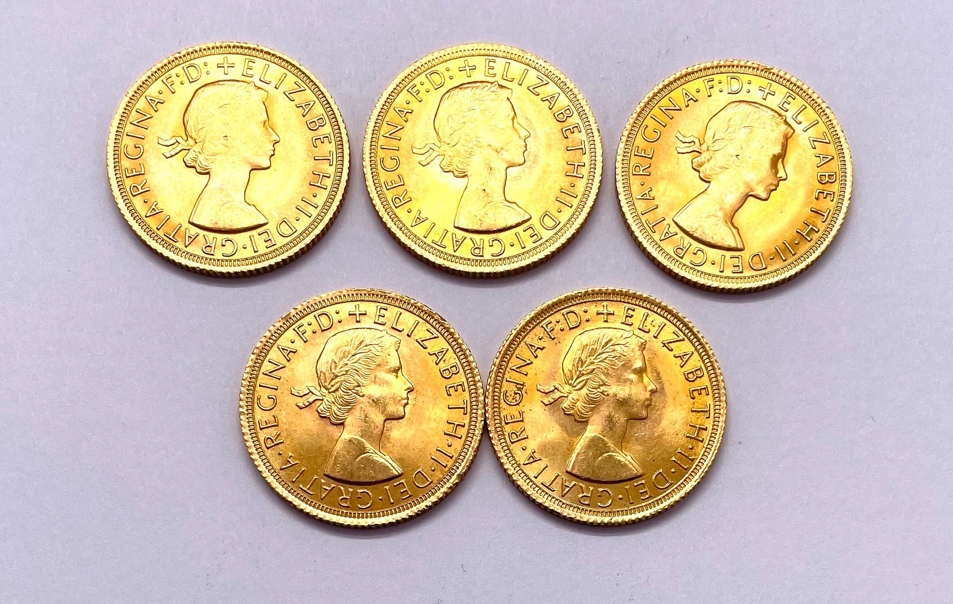 Null Inghilterra - Elisabetta II 

Lotto di cinque Sovrani 

A: Elisabetta II, t&hellip;