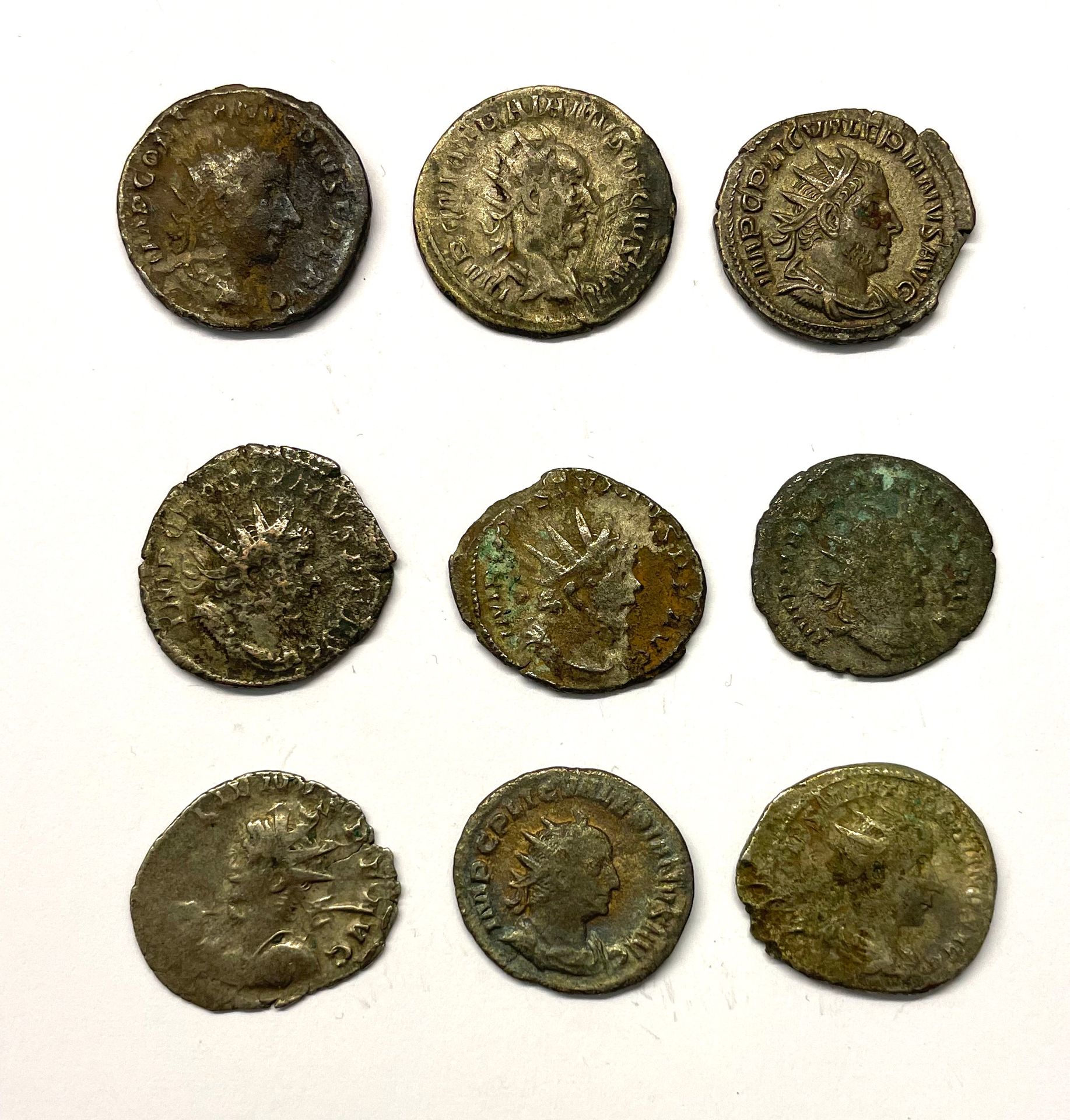 Null Rome – Divers

Lot de neuf Antoniniens comprenant notamment les empereurs P&hellip;