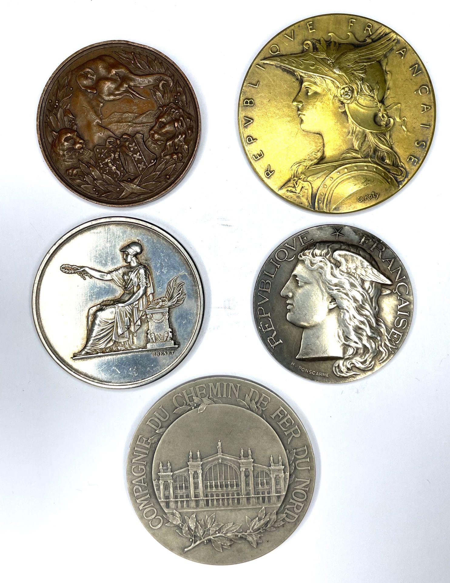 Null Medaillen - Verschiedene

Posten von fünf verschiedenen Medaillen, darunter&hellip;