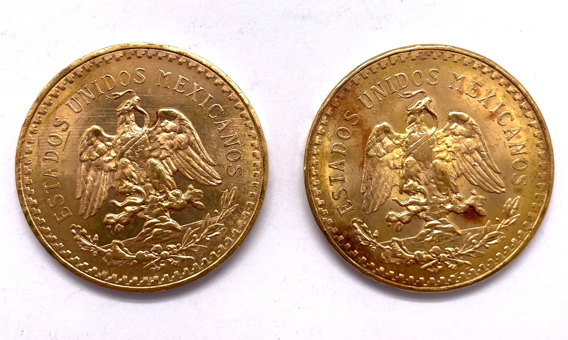 Null Mexique 

Lot de deux monnaies de 50 Pesos 1943

A : La Victoire ailée de f&hellip;