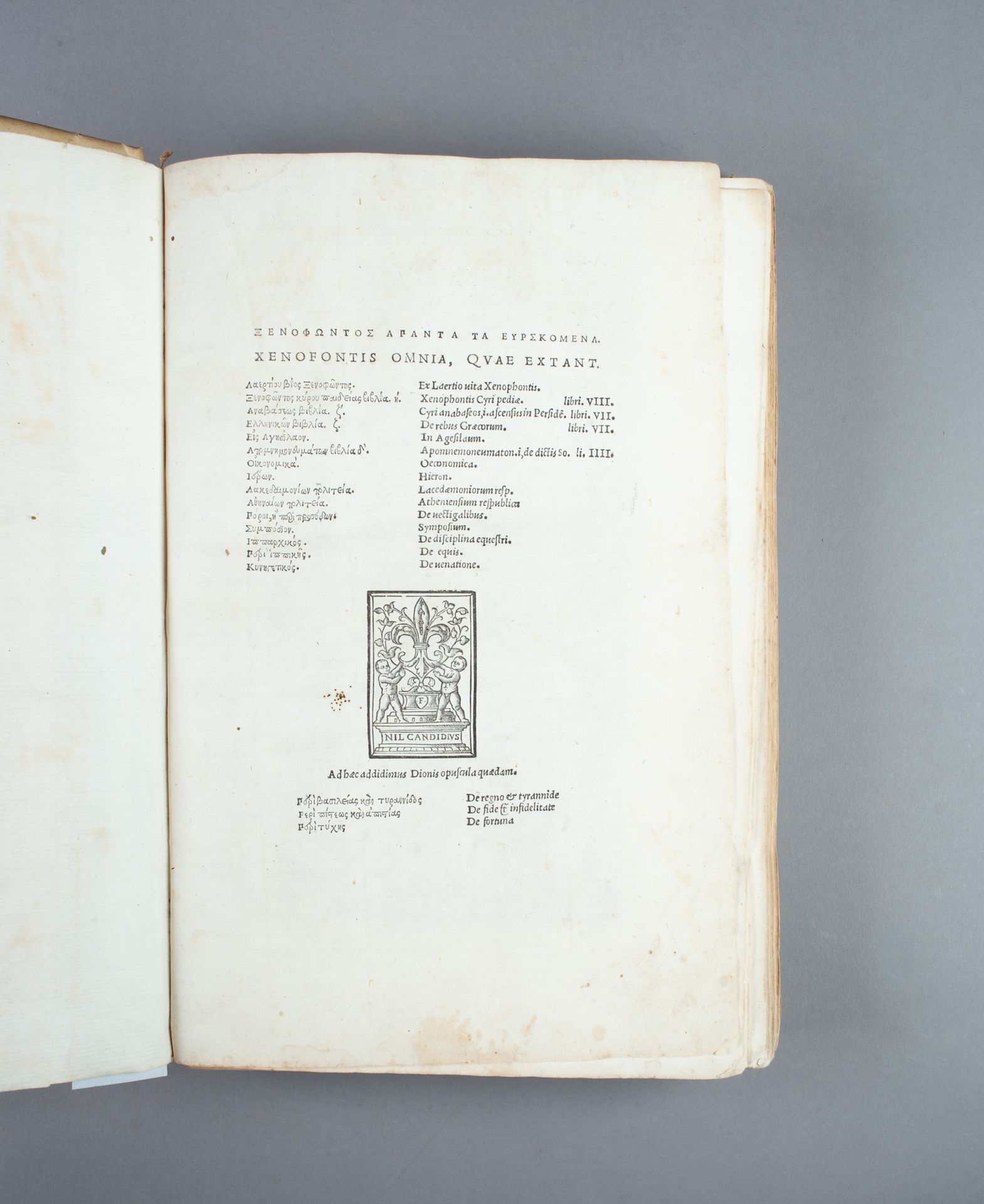 XENOPHON. [歌剧]。S.L.N.D.[在落款处]：佛罗伦萨，在菲利普-容特的继承人，1527年12月1日。双开本，软质牛皮纸，光滑的书脊上有墨水标题（&hellip;
