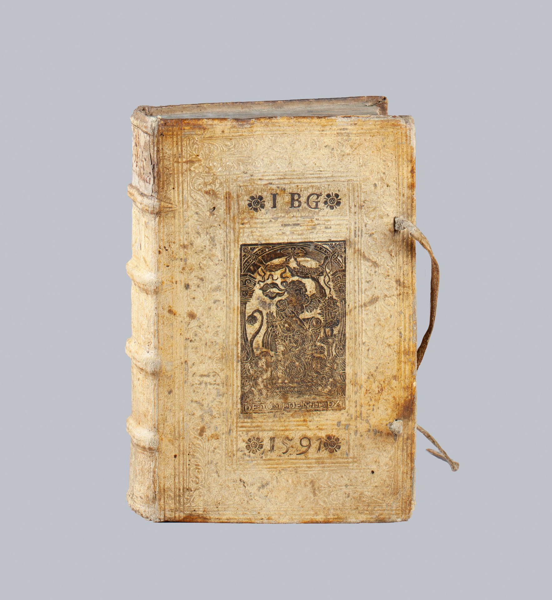 PROSPER D'AQUITAINE (Saint). 歌剧。杜埃，让-博加德，1577年。8开本，冷印母猪皮，框内有鱼片和带植物装饰的卷轴，在第一版的中央印&hellip;