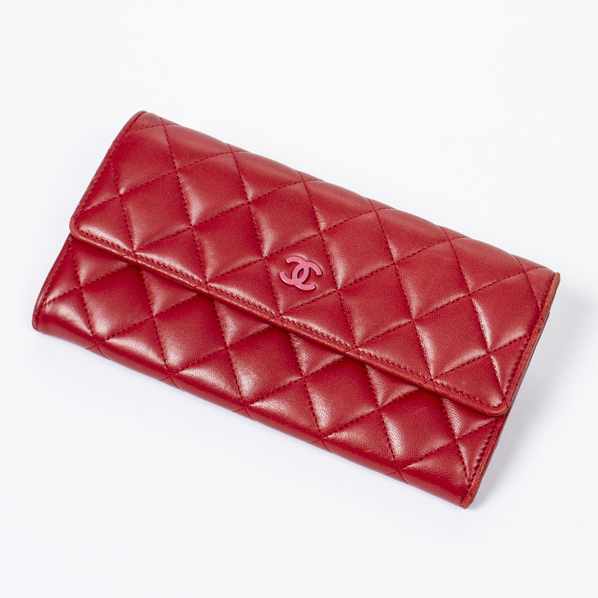 Wallet Red quilted leather Red quilted leather Silver…