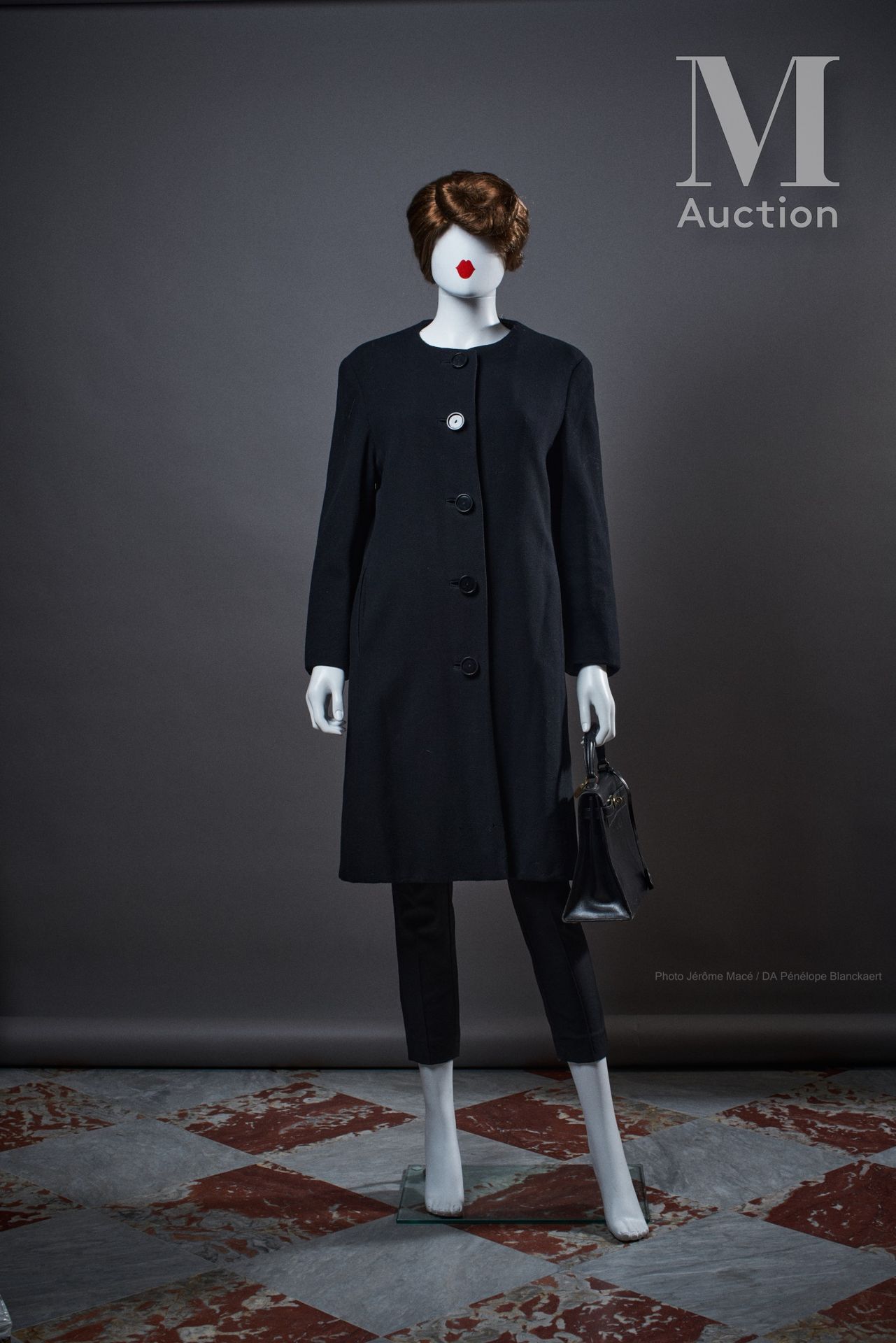 JEANNE LANVIN (HAUTE COUTURE N°3218) 衣服

在黑色毛织品中

尺寸：S约。

黑色爪子，白色图案

缺少可拆卸的内衬，非原&hellip;
