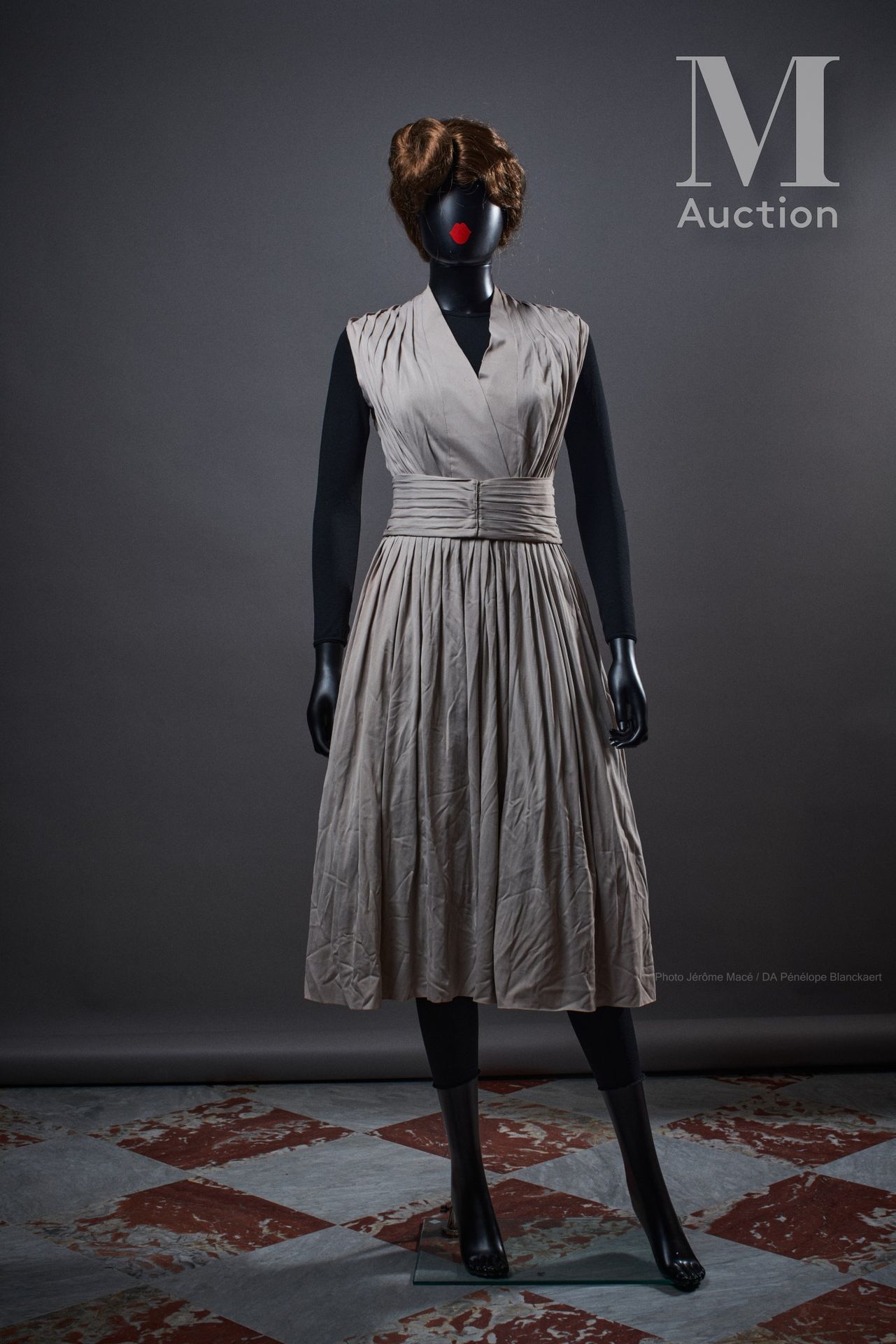 BRUYÈRE (HAUTE COUTURE N°32791) - 1950'S Afternoon dress 

in cement crepe drape&hellip;