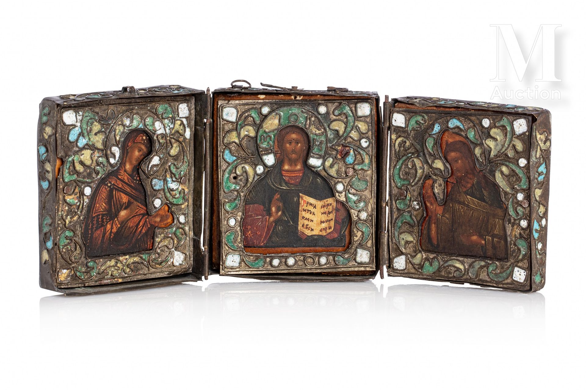 Icône triptyque de voyage figurant la Déisis. 
Tempera on wood depicting Christ &hellip;