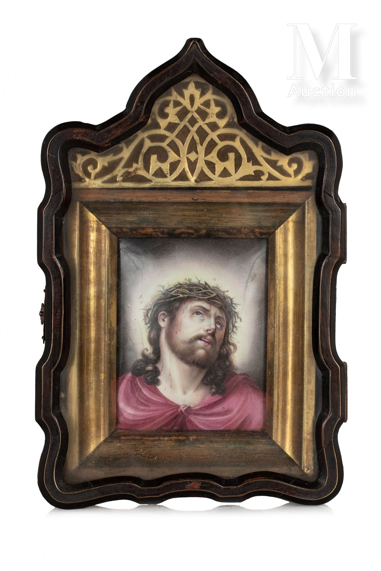 Icône du Saint Sauveur à la couronne d’épines. 
长方形盘子，在多色铜上施以珐琅彩。

在其发黑的木头和镀金的青铜&hellip;