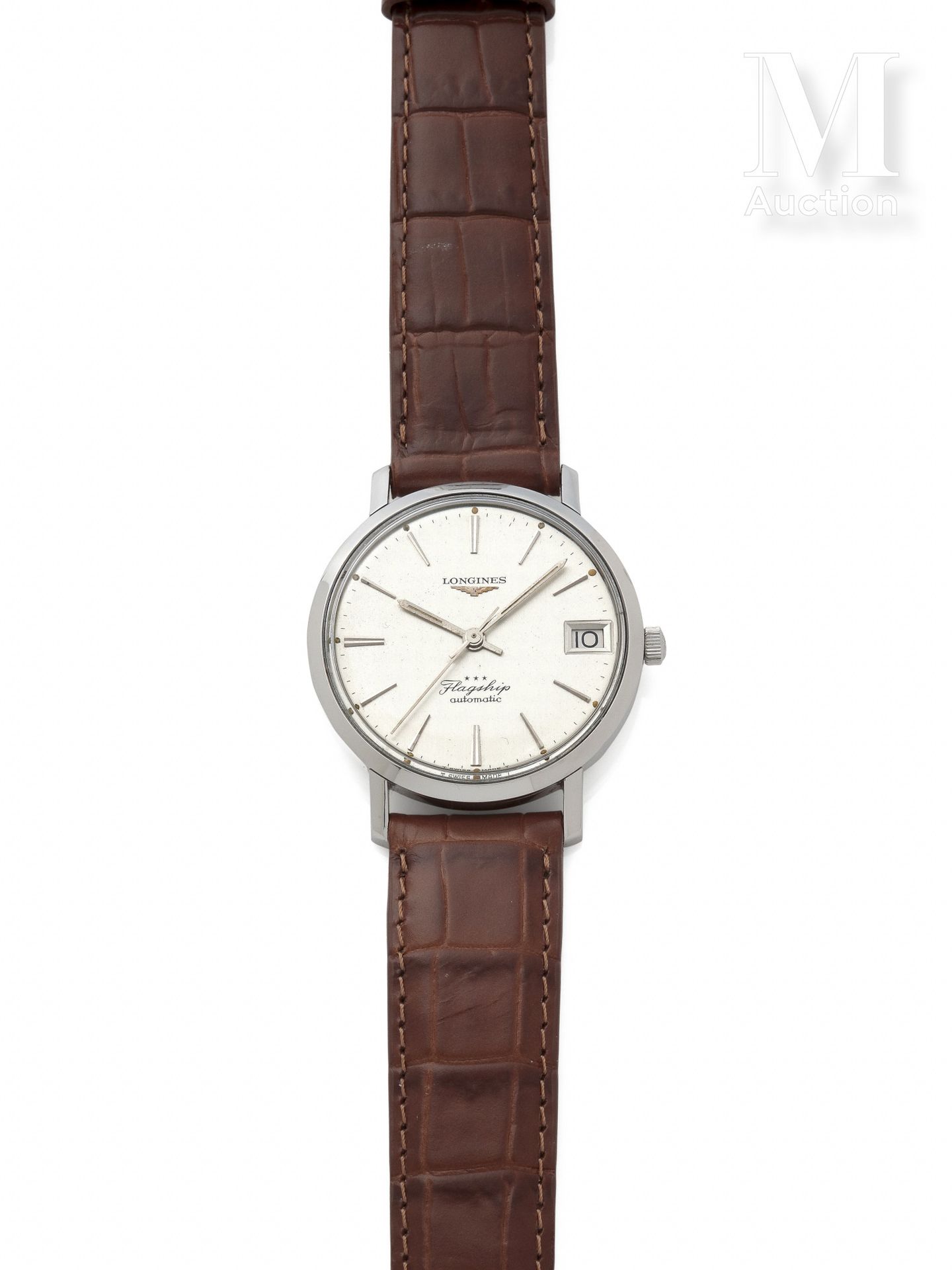 LONGINES 旗舰店

目录编号: 3118

约1970年

钢制圆形男士手表。

银色表盘上有指挥棒标记，日期位于3点钟方向。中心秒针。有机玻璃的玻璃。&hellip;