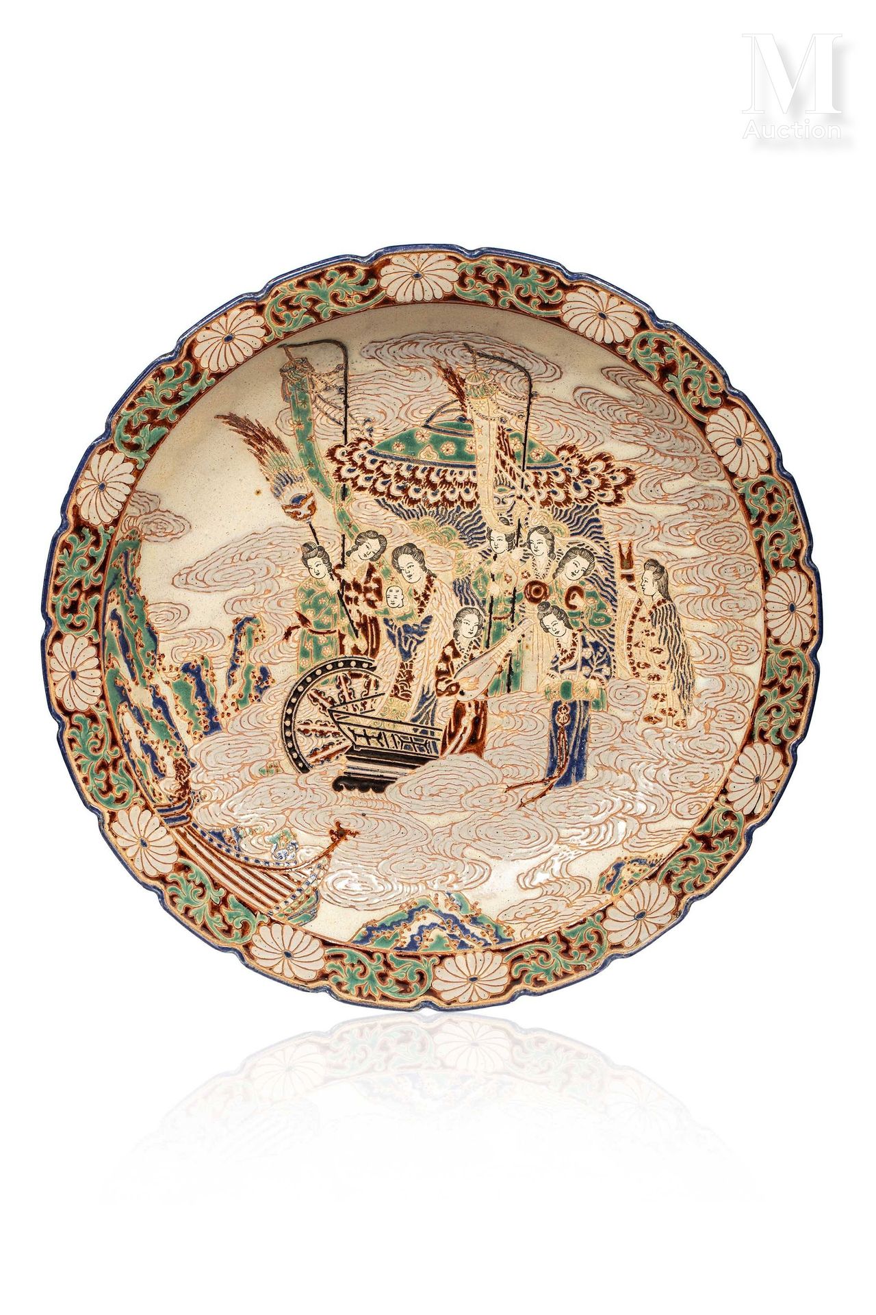 VIETNAM, Ecole de Bien Hoa, XXe siècle, Important plat en céramique 饰以神灵

底座下有边和&hellip;