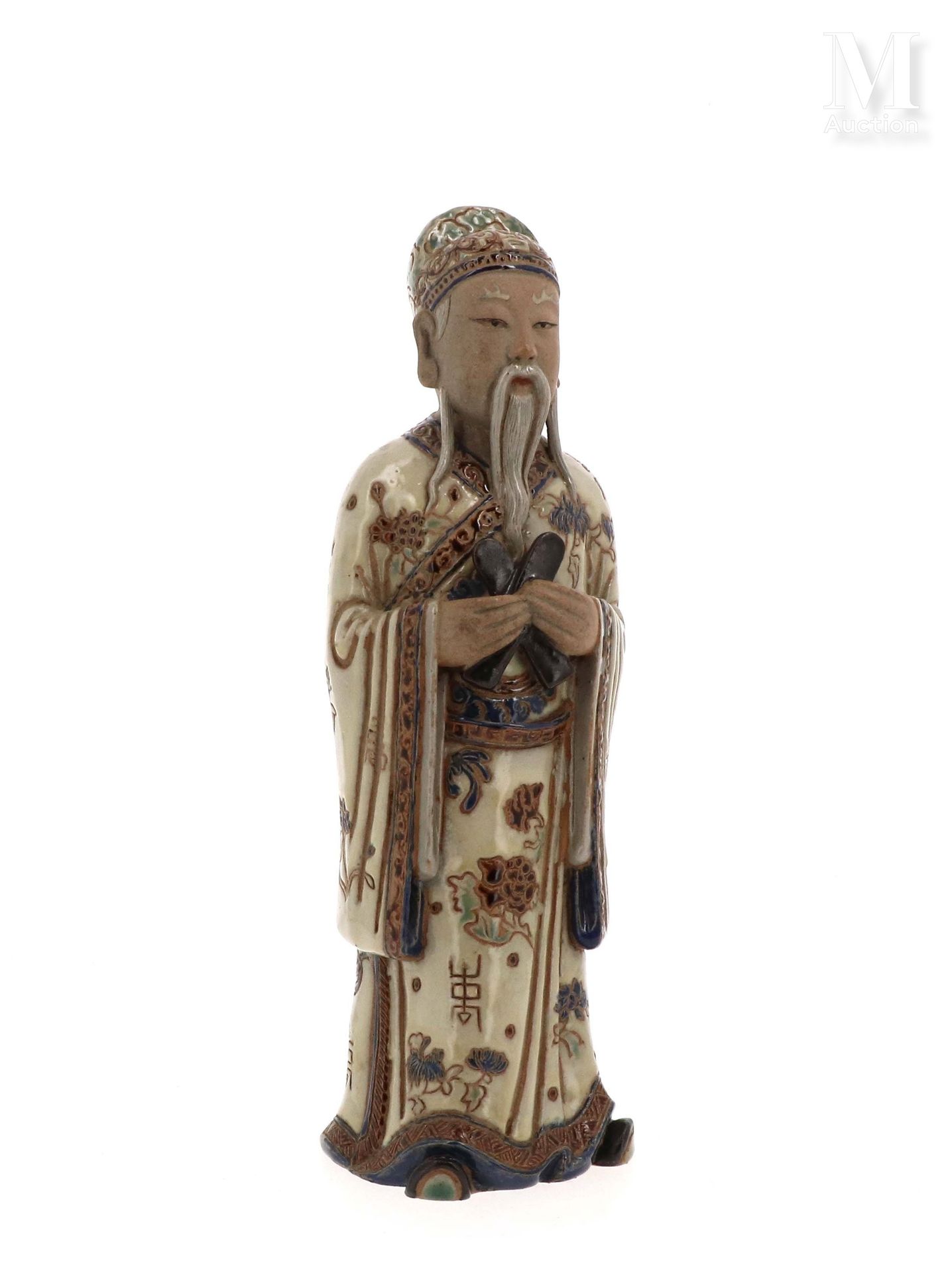 VIETNAM, Ecole de Bien Hoa, XXe siècle, Sculpture en grès 代表一个站立的人物，手里拿着两根祭祀用的棍子&hellip;