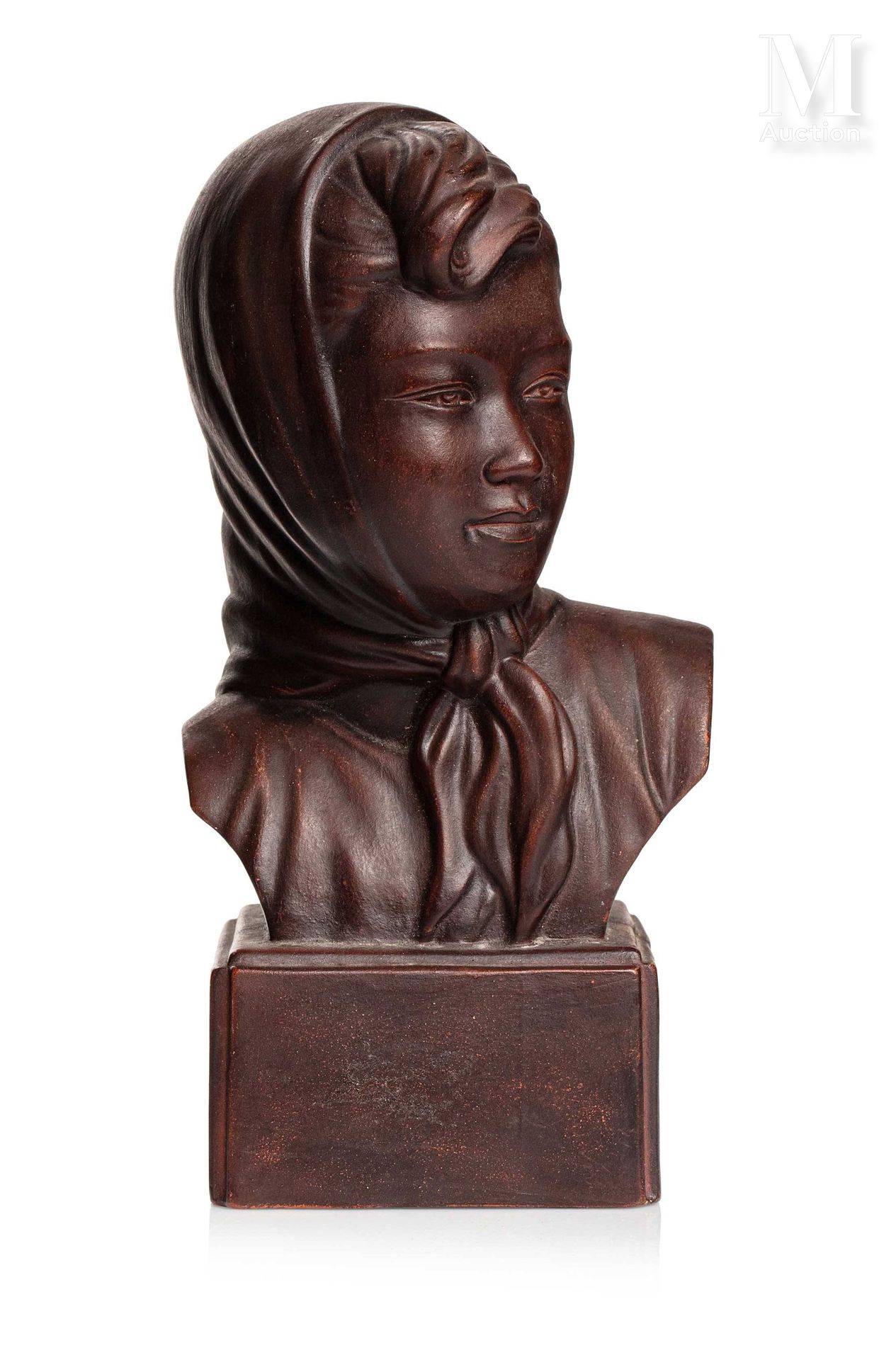 VIETNAM, XXe siècle, Buste en terre cuite 代表一个年轻女孩

高度：20厘米

宽度 : 10.5 cm

深度：7厘&hellip;