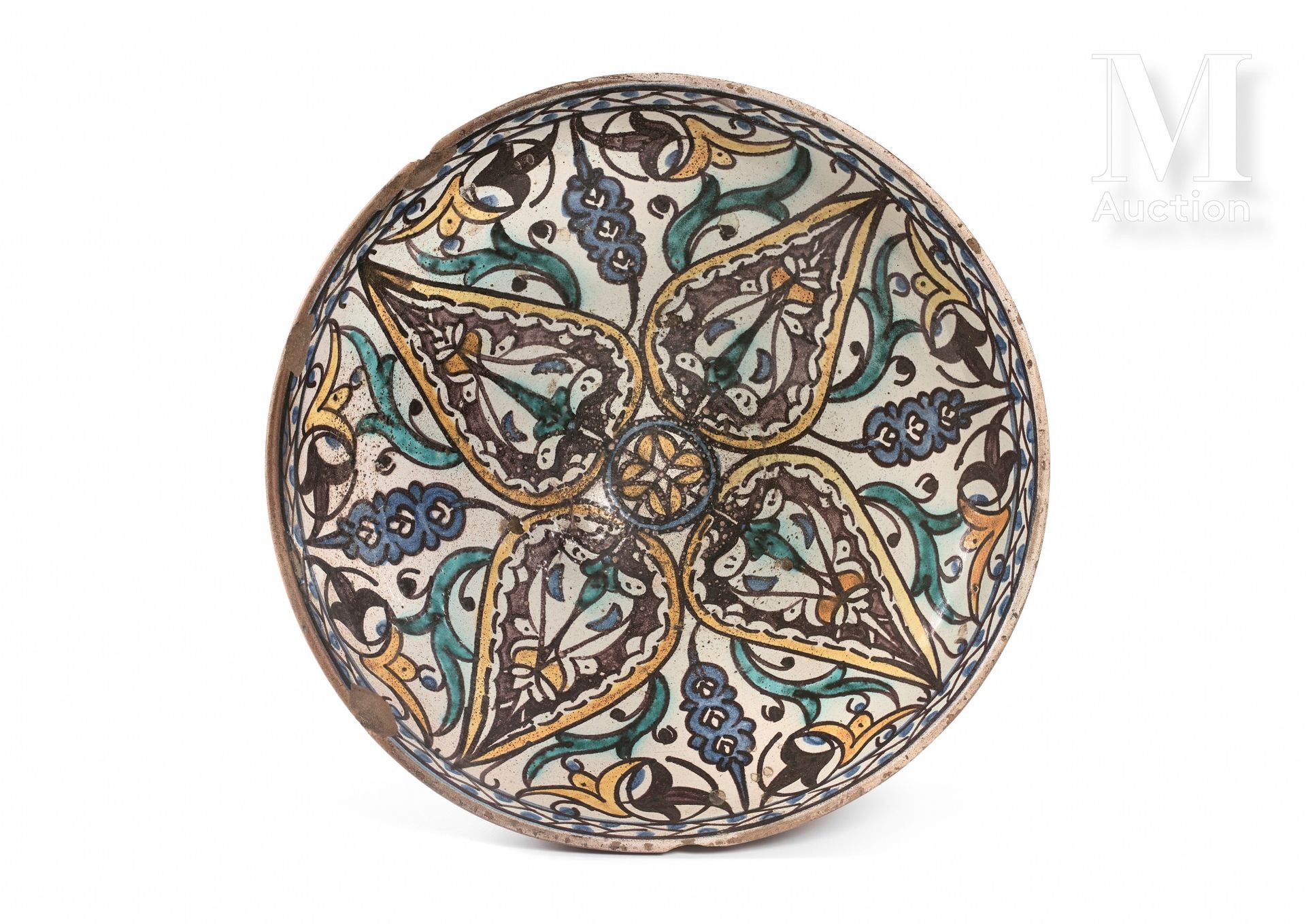 Mokhfia aux quatre feuilles Marruecos, Fez, hacia 1800

Cerámica con decoración &hellip;