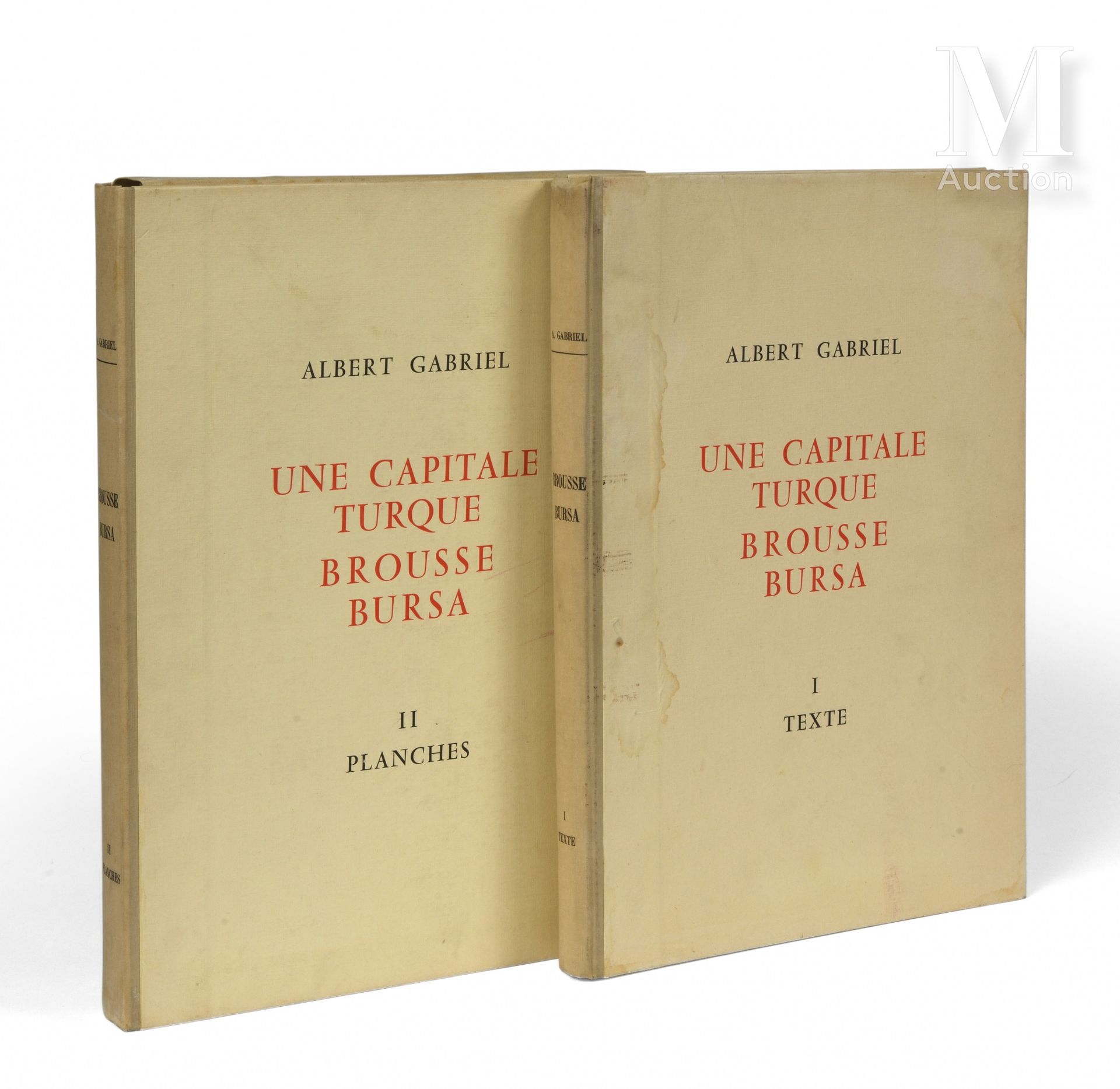 GABRIEL (Albert). 一个土耳其首都布罗塞-布尔萨。巴黎，E. De Boccard, 1958。

2卷，大4开本（文本和图集）。正文为米色半布&hellip;