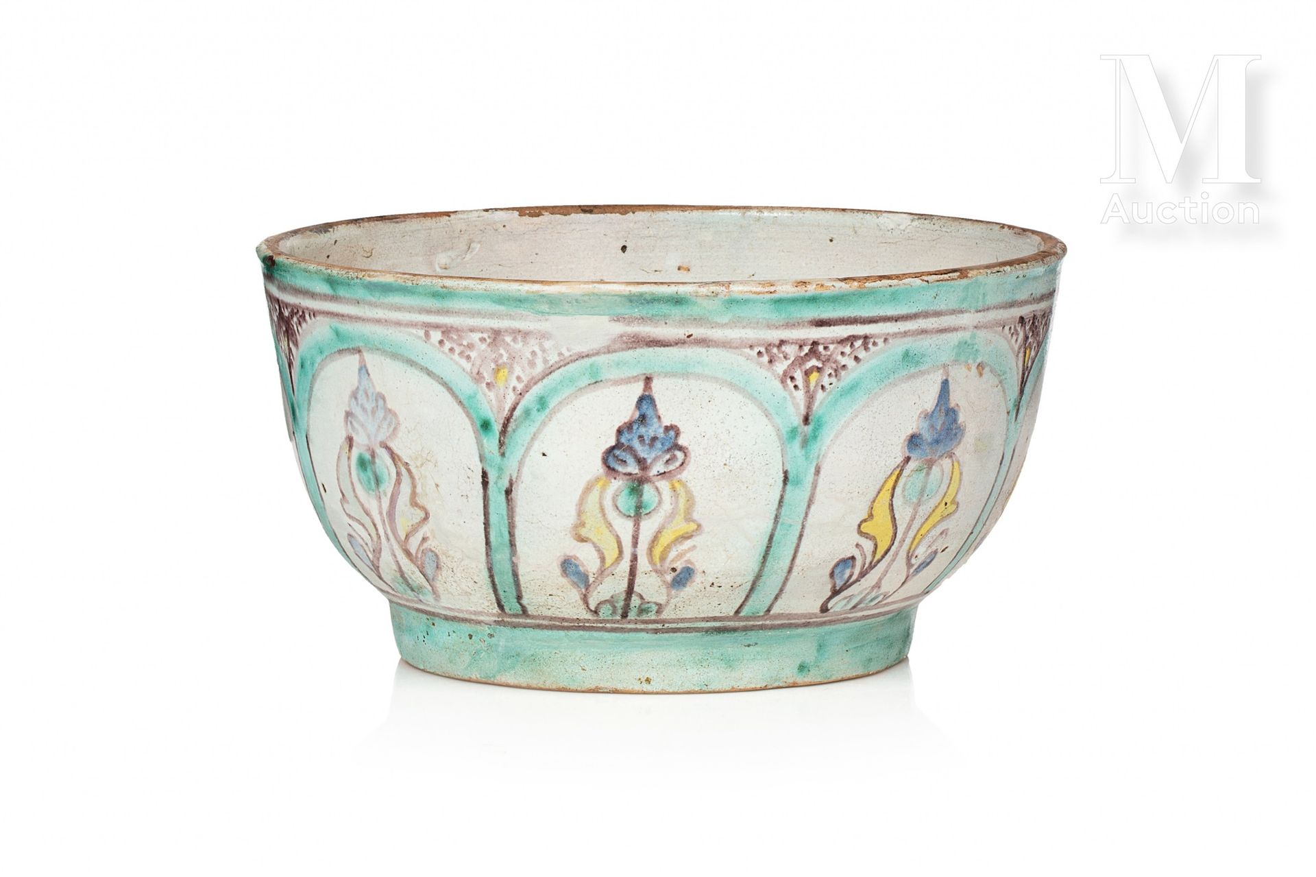 Rare Zlafa aux mihrabs 摩洛哥，18世纪

一个在白色滑液上和透明釉下的陶瓷碗，以绿松石和黄色为基调，装饰着多个 "Mirhabs"，并有&hellip;