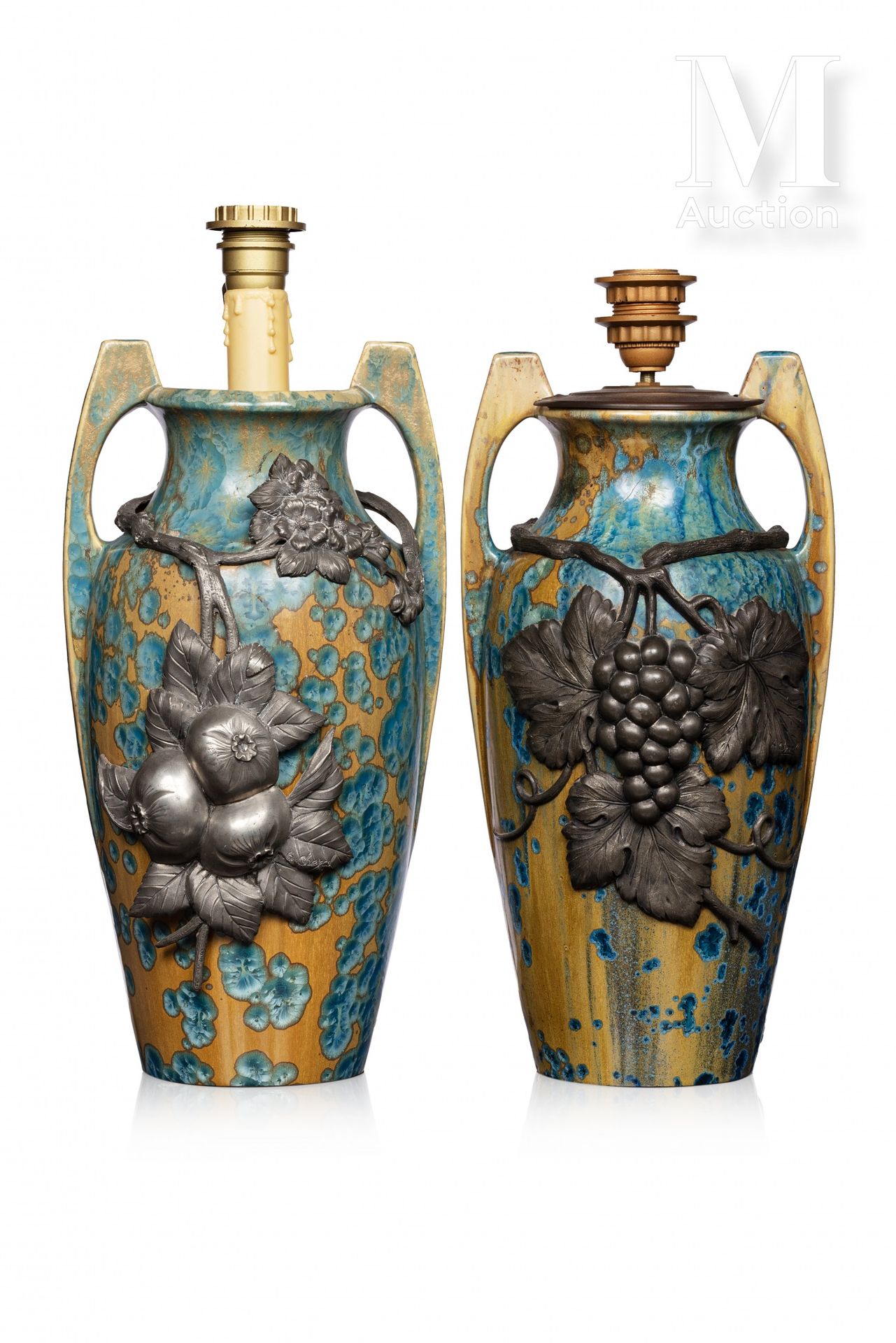 PIERREFONDS Paire de vases balustres à deux anses en grès émaillé jaune à crista&hellip;