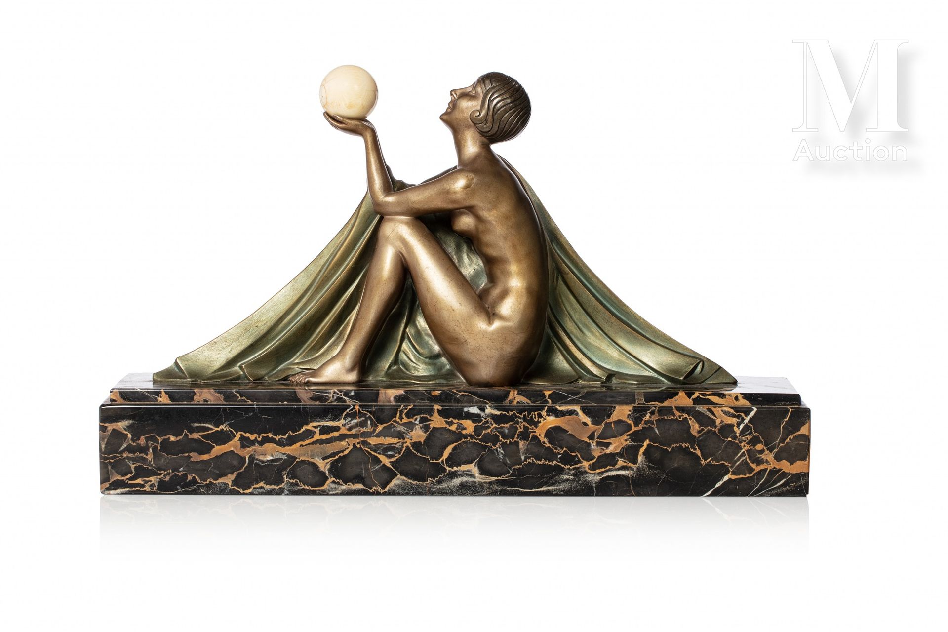 Null Jean LORMIER (Xxe) 

Sculpture en bronze à patine verte et doré nuancé figu&hellip;
