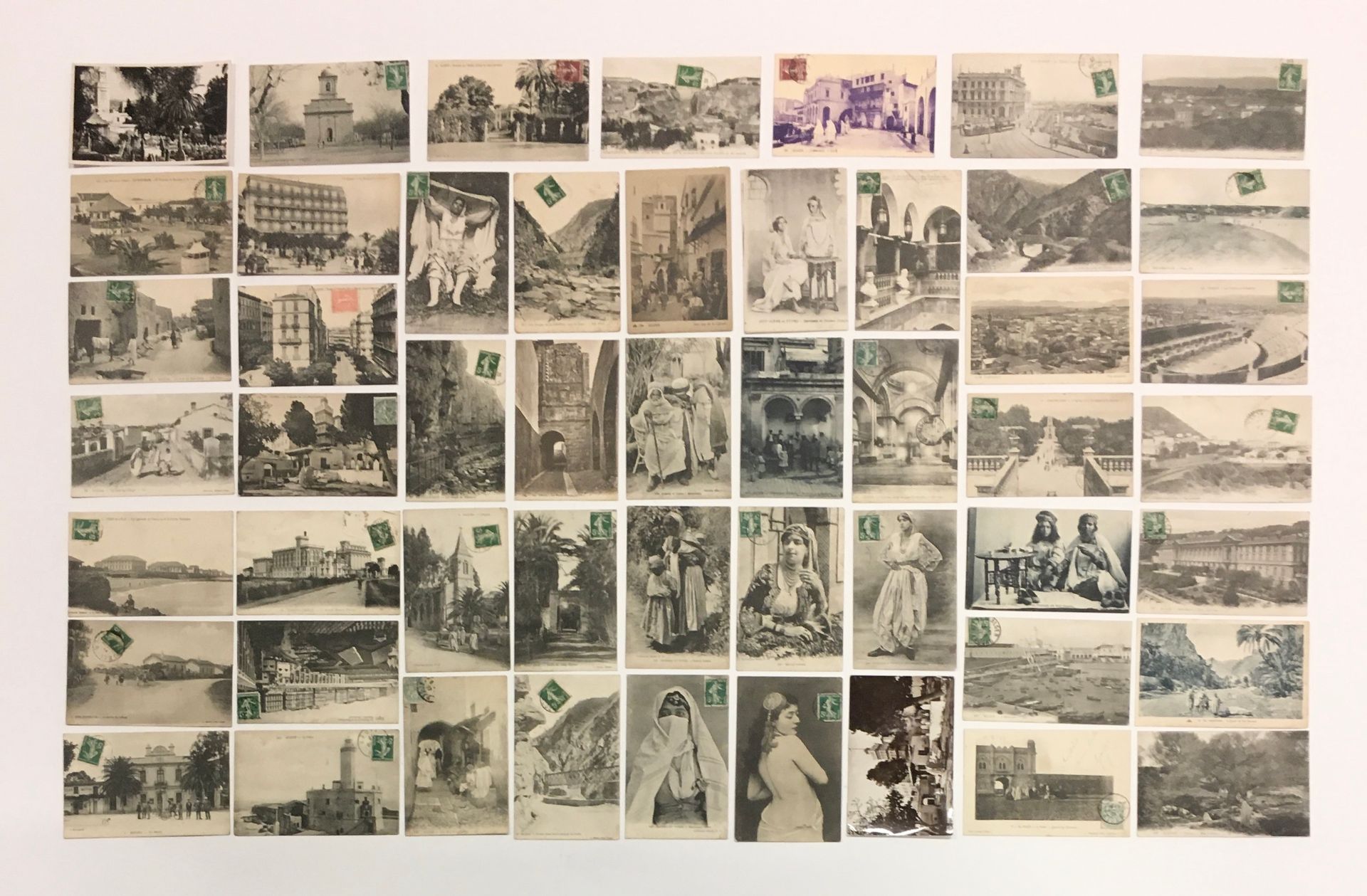 Collection de cartes postales sur l'Algérie 一套黑白色的老明信片，可以追溯到20世纪初。这套书还附有一封1909年的&hellip;